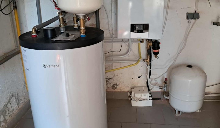 Maľovanie spálne, chodby, výmena plynové kotla 2025/2026