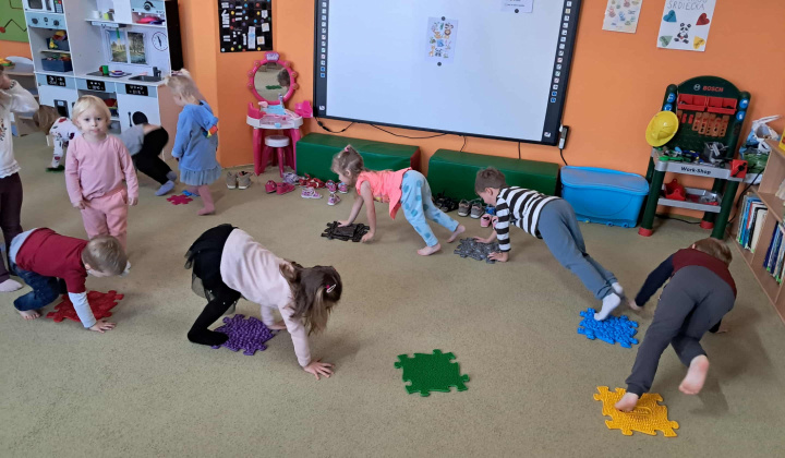 Mesiac November 2025/2026