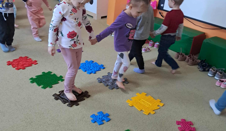 Mesiac November 2025/2026