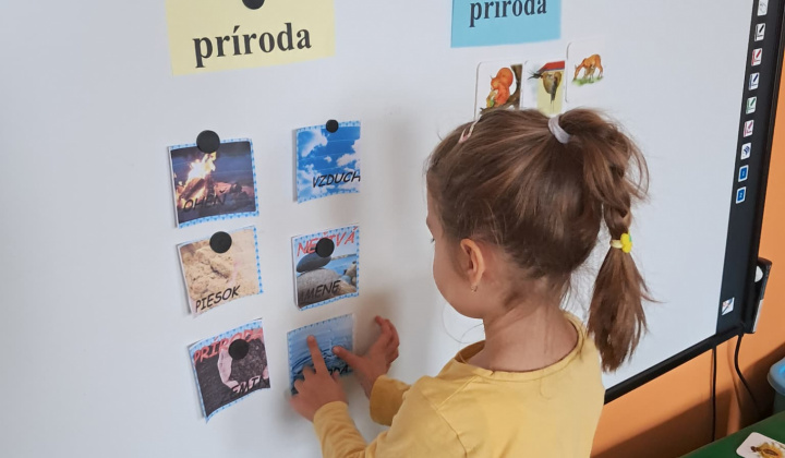 Mesiac November 2025/2026