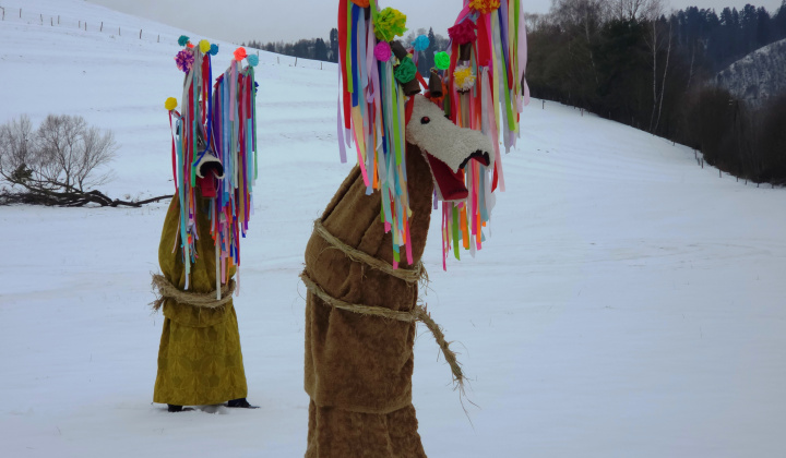  Turoňe - Projekt Charivari  Fr.fotografa  Charlesa Frégera