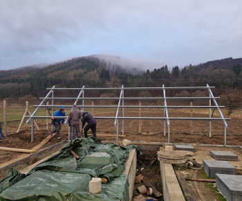 Projekty / Projekt realizovaný finančnou podporou vlády Slovenskej republiky ’’Inštalácia fotovoltaiky na prevádzkovú budovu ČOV’’ - foto