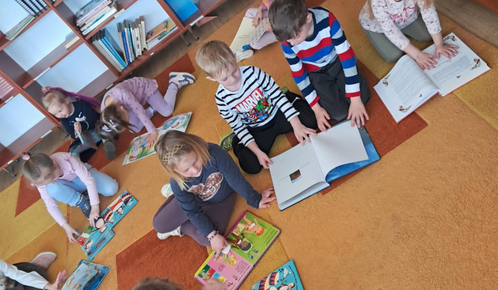 Návšteva knižnice v ZŠ s MŠ Hniezdne 2025/2026