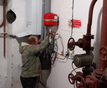 Projekty / „Projekt je podporený z rozpočtu Prešovského samosprávneho kraja“ - Výmena kotla na vykurovanie kultúrneho domu  - foto